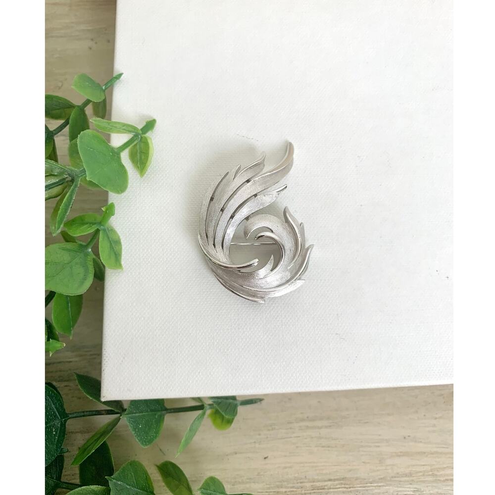 Vintage Trifari Silvertone Brooch Signed Modernist Brushed Swirl Statement Pin